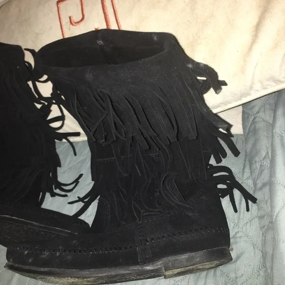 Minnie Tonka fringe boots